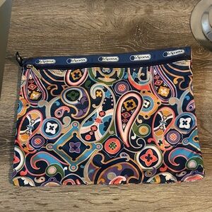 LeSportsac Colorful Paisley Large Pouch Clutch Wristlet Cosmetic Everything Bag